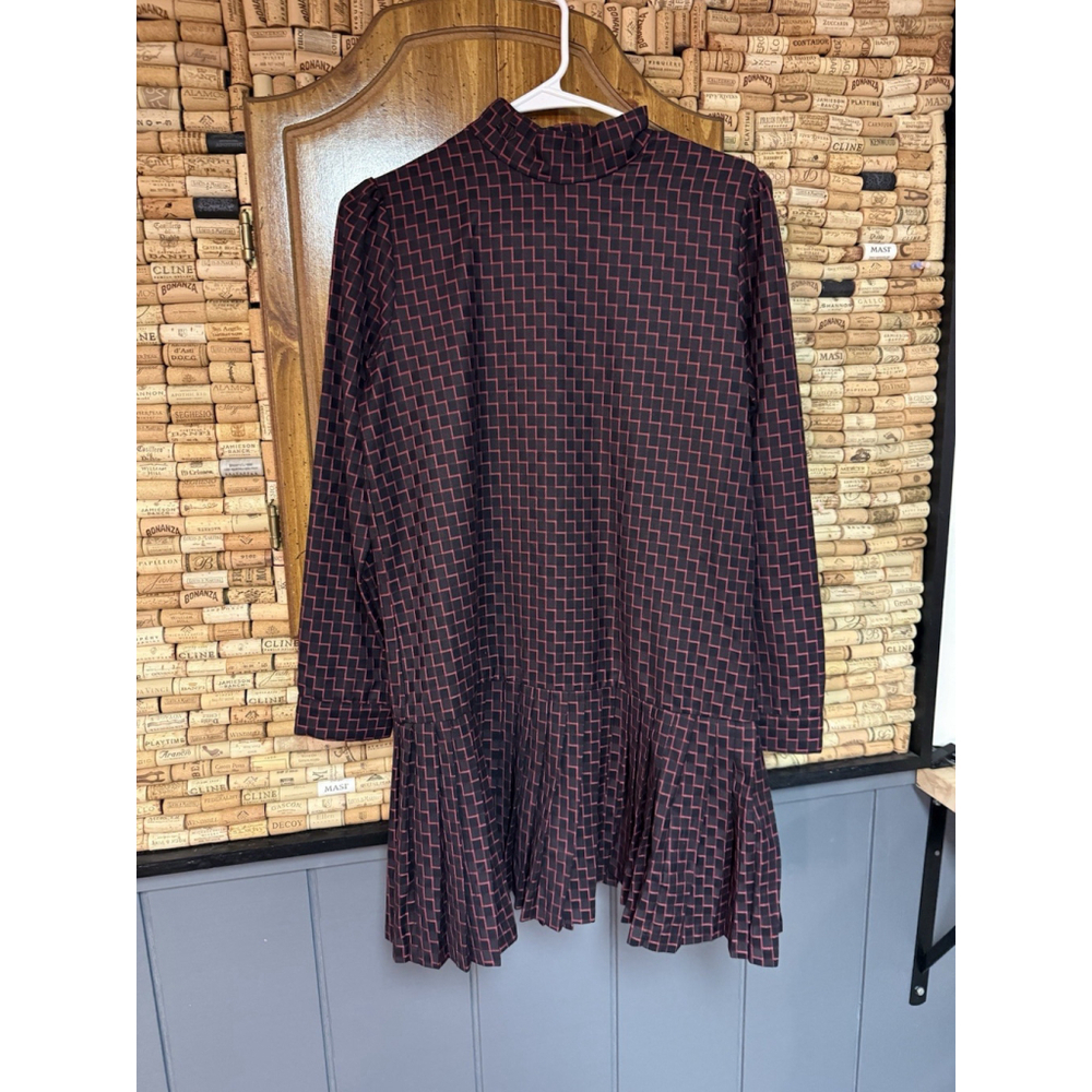 DUPP Black And Red High Neck Fit And Flare Puff Sleeve Pleated Dress No Size